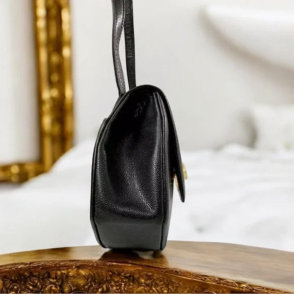 Vintage Givenchy Sacs Black Leather Shoulder bag - Picture 4 of 14